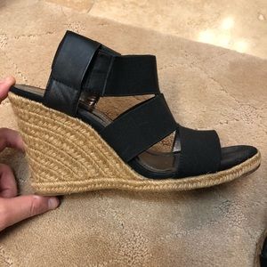 Tahari espadrilles: Ta-Wiley.